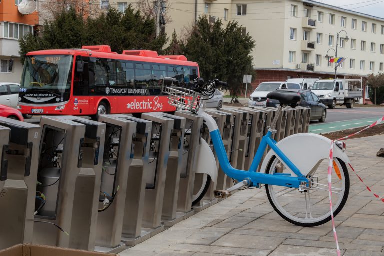 Turda a început implementarea sistemului de #BikeSharing. Vezi unde sunt localizate stațiile!