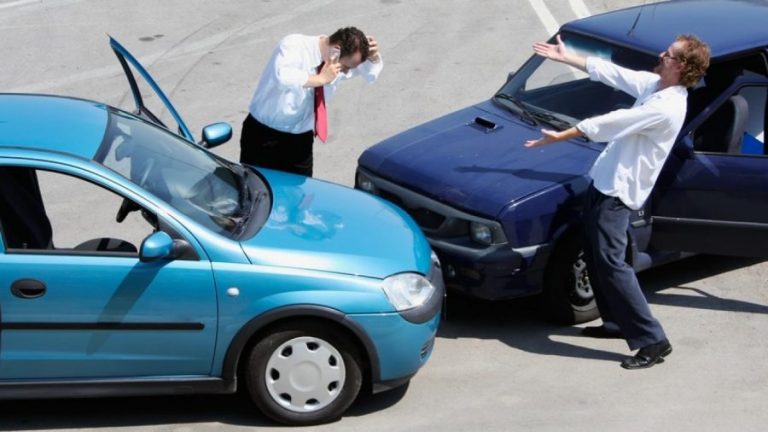 Vești bune pentru șoferi: AMIABILA în caz de accident va putea fi completată pe telefon