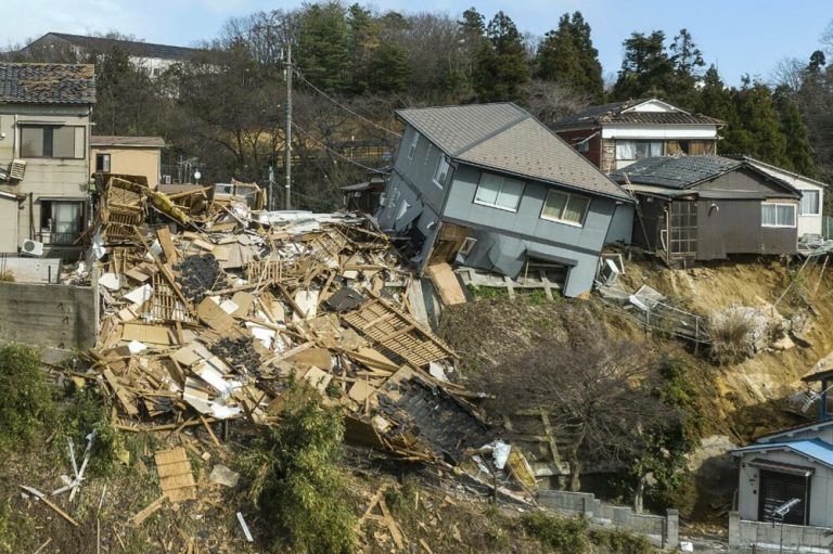 DEZASTRU în Japonia: Peste 155 de cutremure și replici, în mai puțin de 24 de ore. Risc major de TSUNAMI